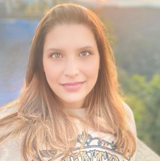 Verônica Cristina Gomes Soares
